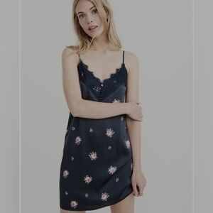 Abercrombie & Fitch Floral Lace Slip Dress